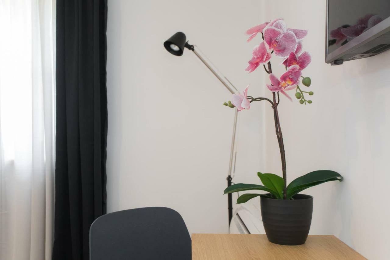 Rooms Kala シベニク エクステリア 写真